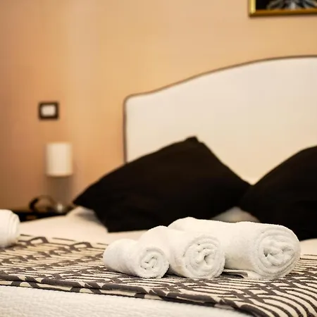 Antica Dimora Deluxe Bed & Breakfast Naples Exterior photo